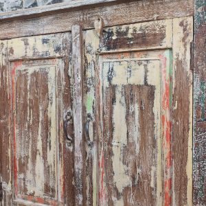 CREDENZA RUSTICA COLORATA INDIANA CON PORTE ANTICHE DETTAGLIO DECORAZIONE DELLE PORTE