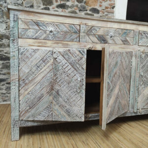 sportelli decorati a lisca di pesce di credenza stile marino indiana