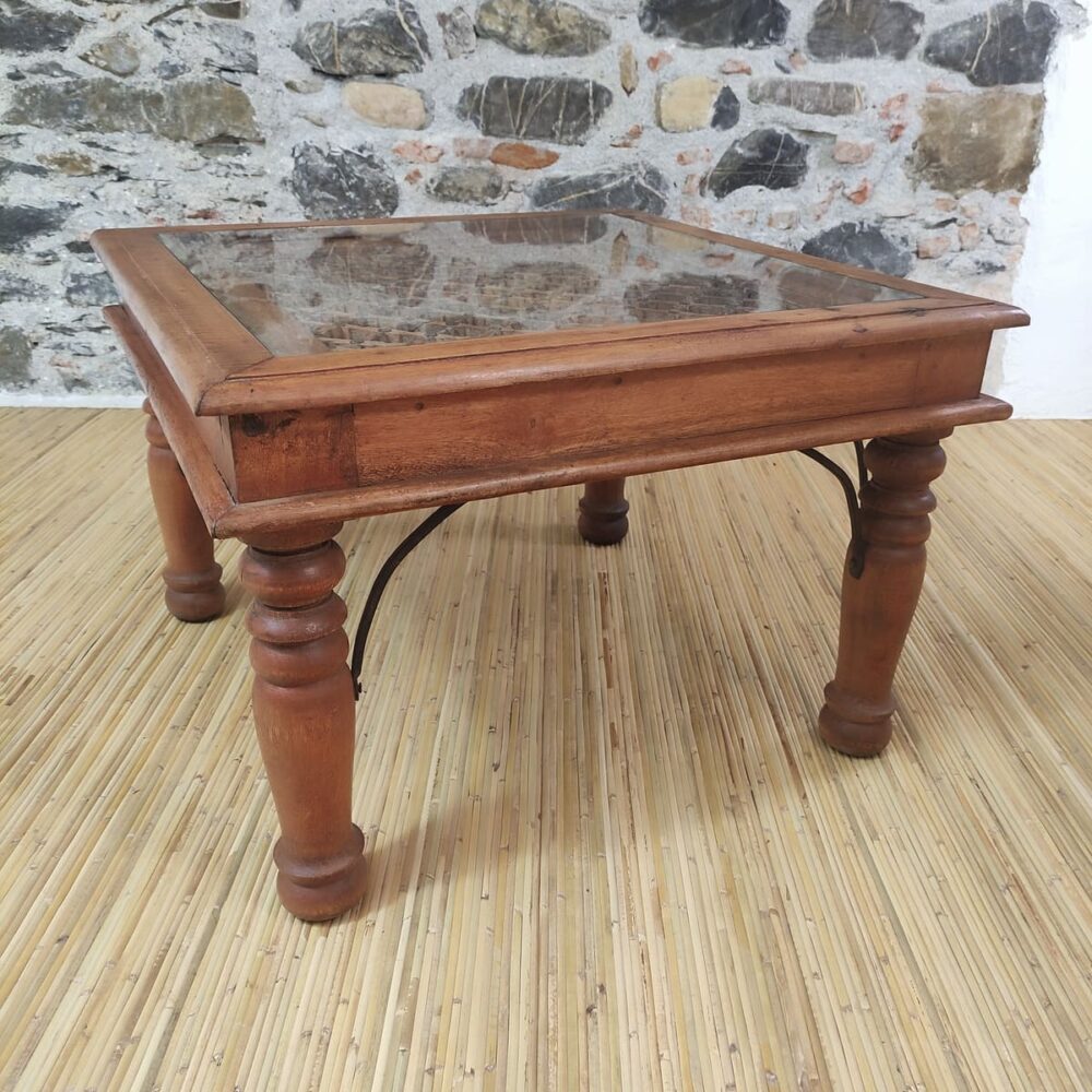 tavolino indiano quadrato da caffe con piano in vetro