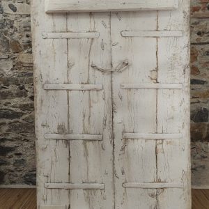 porta indiana antica decorata a fiori