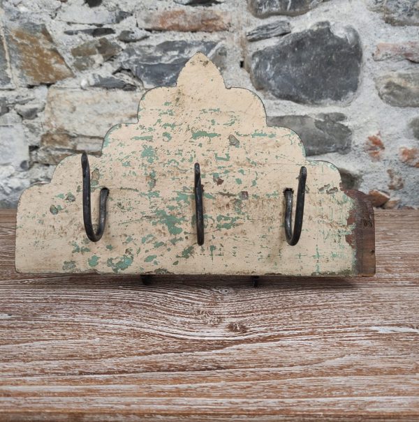 appendiabiti legno tre ganci forma a cupola colore chiaro