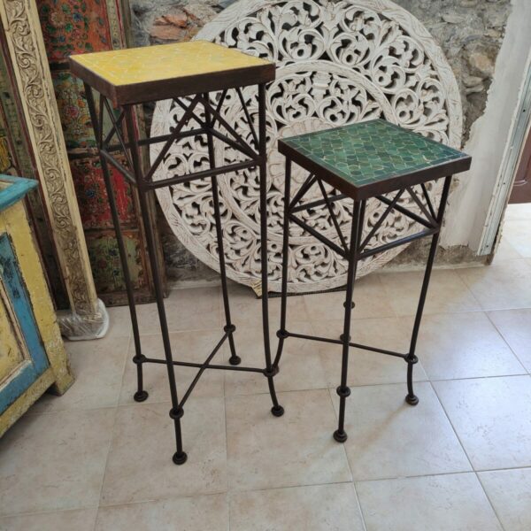 trespolo marocchino con piano zellige