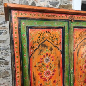 Anta decorata fiori mobiletto indiano
