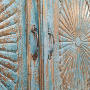 maniglie in metallo di credenza indiana blu shabby