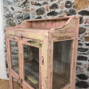 vetri laterali di vetrina indiana vintage rosa