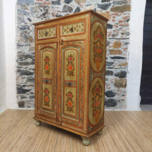 CREDENZA ALTA A FIORI
