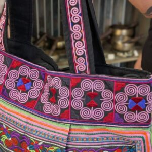 DECORAZIONE SEUI MANICI DI BORSA THAILANDESE