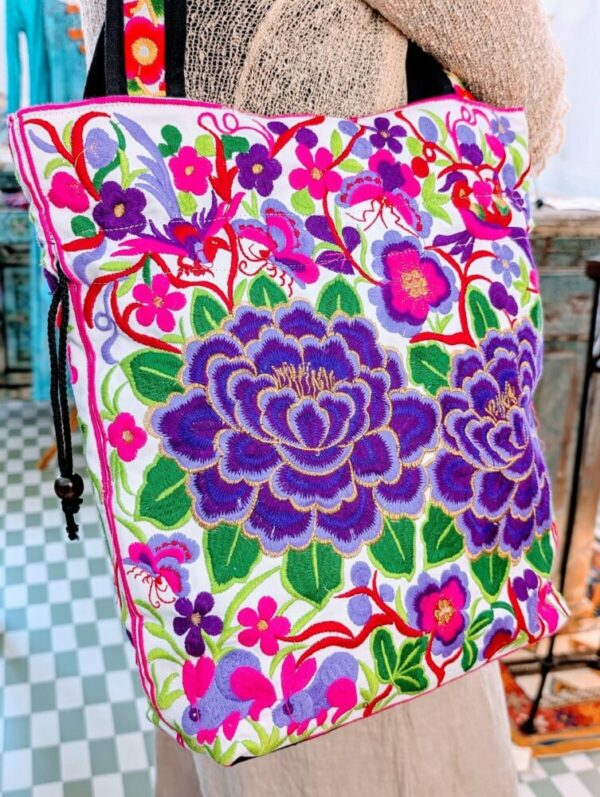 BORSA THAI A SPALLA RICAMO A FIORI - immagine 4