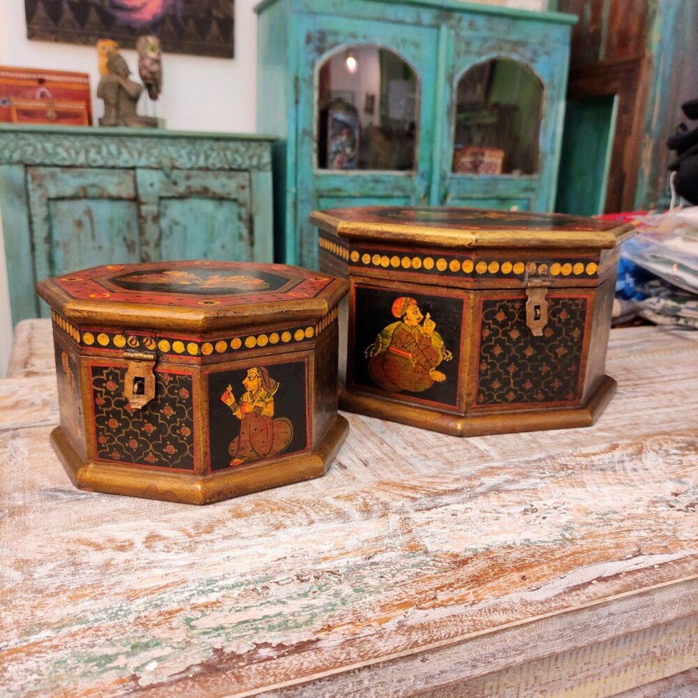 portagioie di forma ottagonale indiani decorati artigianali