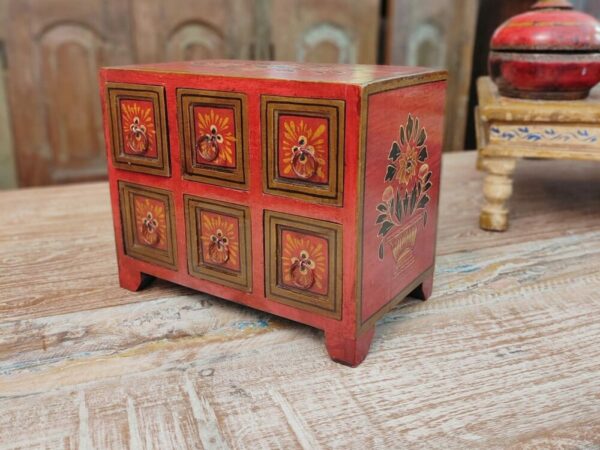 cassettiera da tavolo dipinta a fiori colore rosso