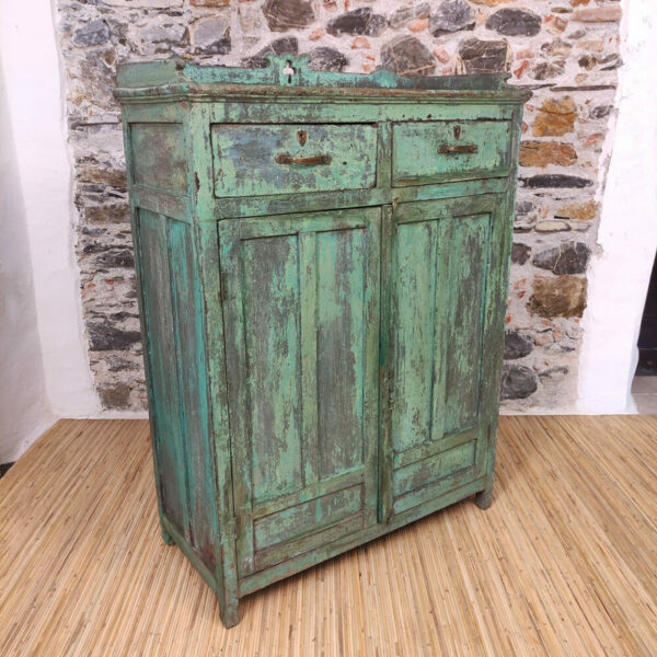credenza da cucina verde con cassetti