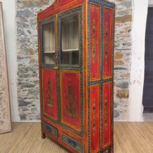 lato decorato a fiori della dispensa a vetri indiana