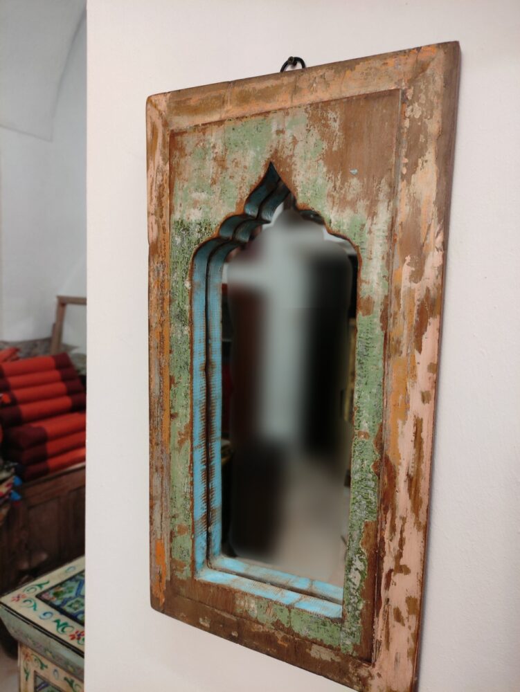 piccolo specchio decorativo in legno indiano riciclato