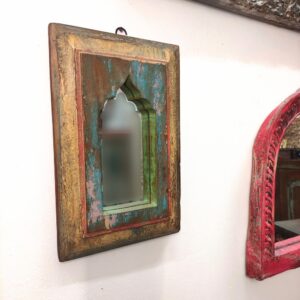 piccolo specchio decorativo sagomato indiano neela