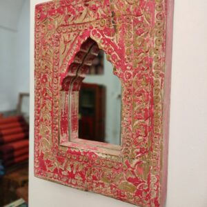 specchio decorativo indiano colore fucsia