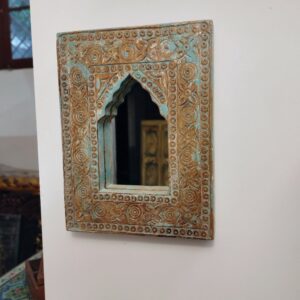 specchio inciso decorativo azzurro in legno