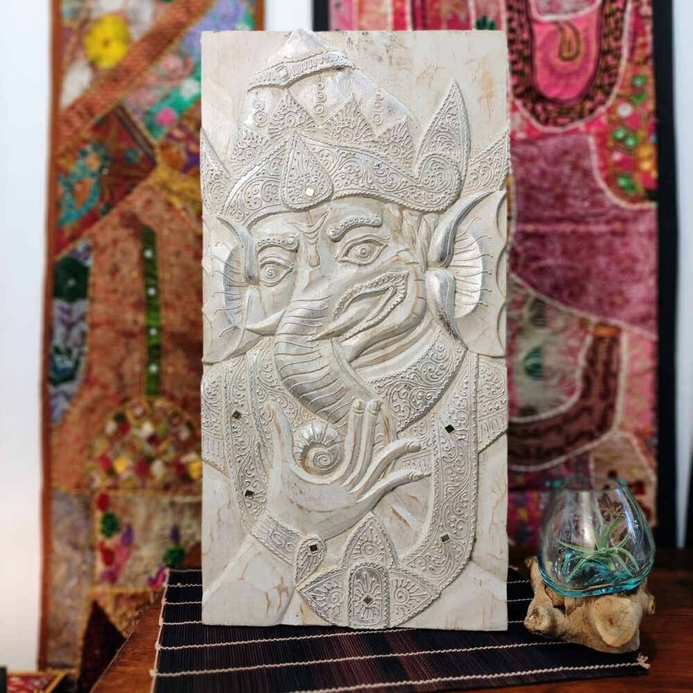 pannello decorativo con Ganesh scolpito bianco e argento
