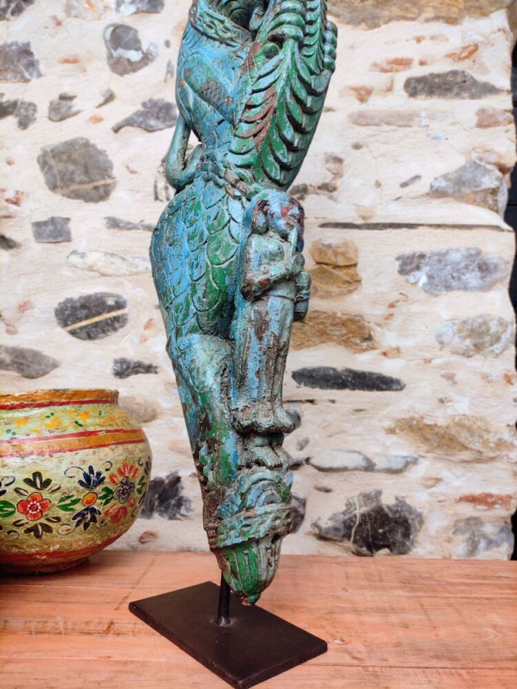 figura umana di Scultura decorativa di Yali ricavata da un'antica staffa architettonica india del sud