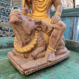 STATUA DI SHIVA E NANDI IN POLVERE DI PIETRA E ORO - immagine 3